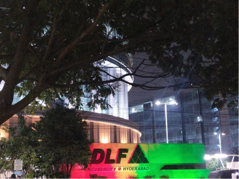 DLF Street, Food court, popular food street, DLF street with dining options hi-tech city